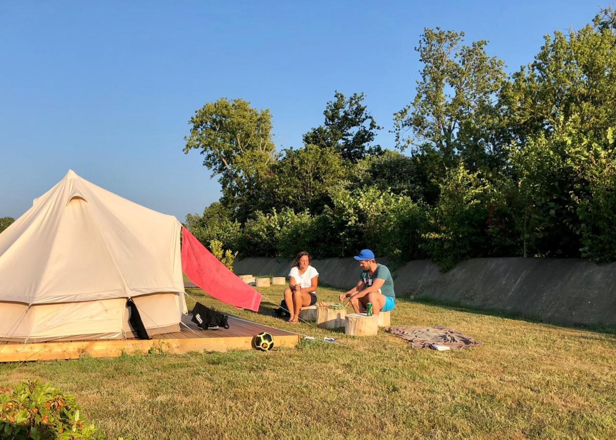 O2 Camping Longueville  外观 照片