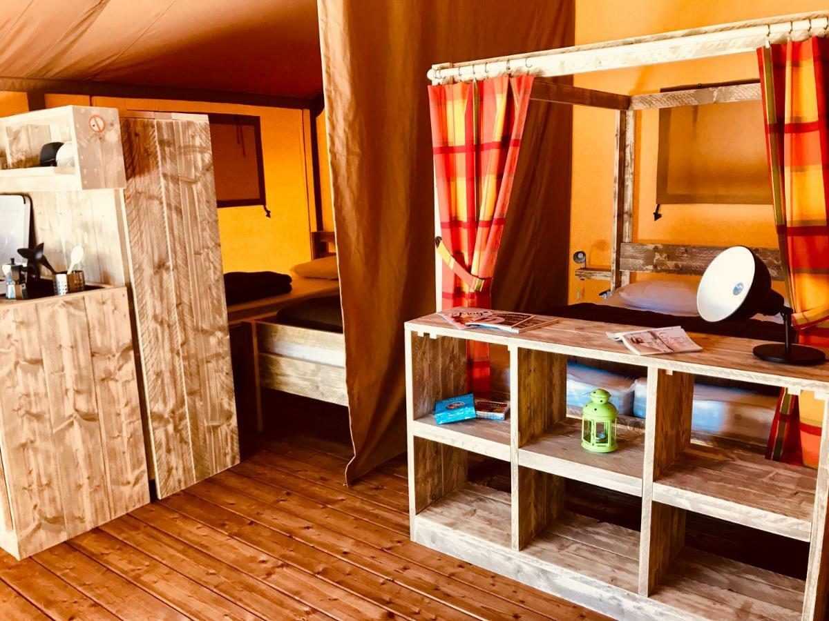 O2 Camping Longueville  外观 照片